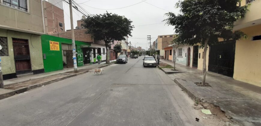 Vendo casa como terreno en San Martín de Porres