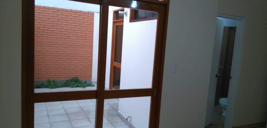 Dpto. en Santa Patricia La Molina 1er piso 95m2 (cerca a BCP principal y Colegio Alpamayo)