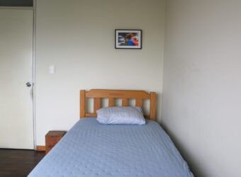 Habitación privada con baño dedicado para estudiantes