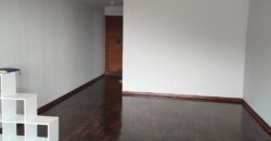 Vendo hermoso departamento con gran vista en Santiago de Surco (Monterrico, Urb. Valle Escondido)