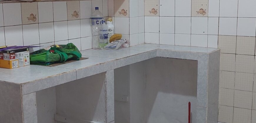 Alquilo habitación para chicas estudiantes/profesionales, baño compartido y áreas comunes – Surquillo