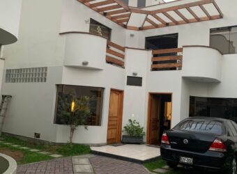 venta de casa en el derby santiago de surco