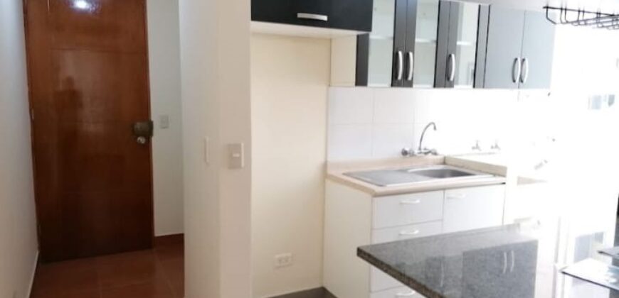 VENDO MODERNO DEPARTAMENTO UBICADO EN PRIMER PISO EN CONDOMINIO PLAZUELA DE CHORRILLOS