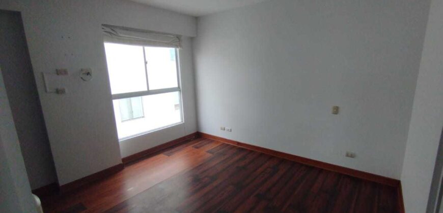 DUPLEX EN VICTOR ALZAMORA SURQUILLO US$ 170,000.00 NEGOCIABLE