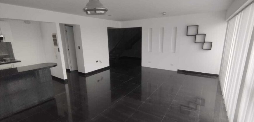 DUPLEX EN VICTOR ALZAMORA SURQUILLO US$ 170,000.00 NEGOCIABLE