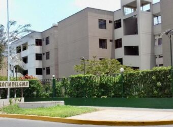 Vendo departamento 1er piso en Condominio Rocío del Golf, Surco.