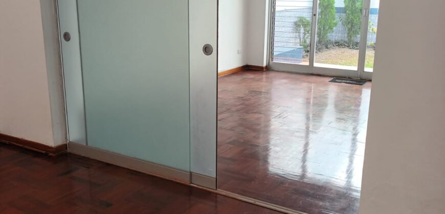 SAN ISIDRO OFICINA Administrativa 80 m2, x 24 J.Prado Oeste 1er.PISO $800 2×1