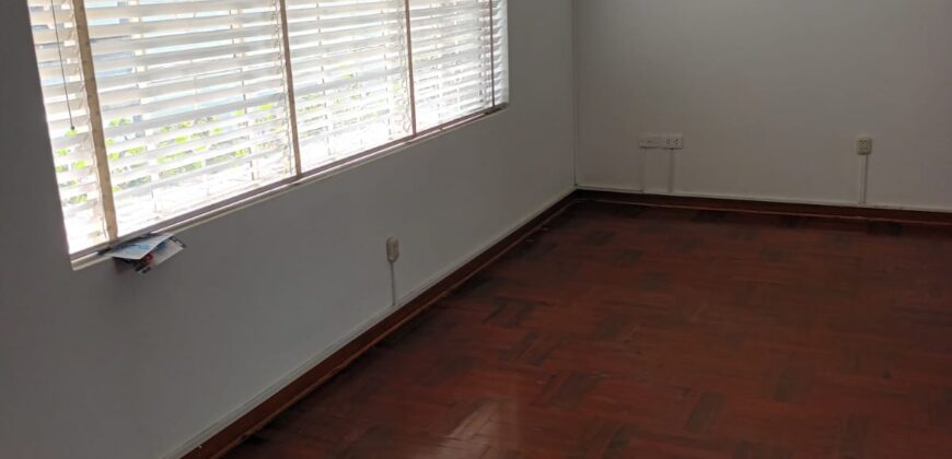 SAN ISIDRO OFICINA Administrativa 80 m2, x 24 J.Prado Oeste 1er.PISO $800 2×1