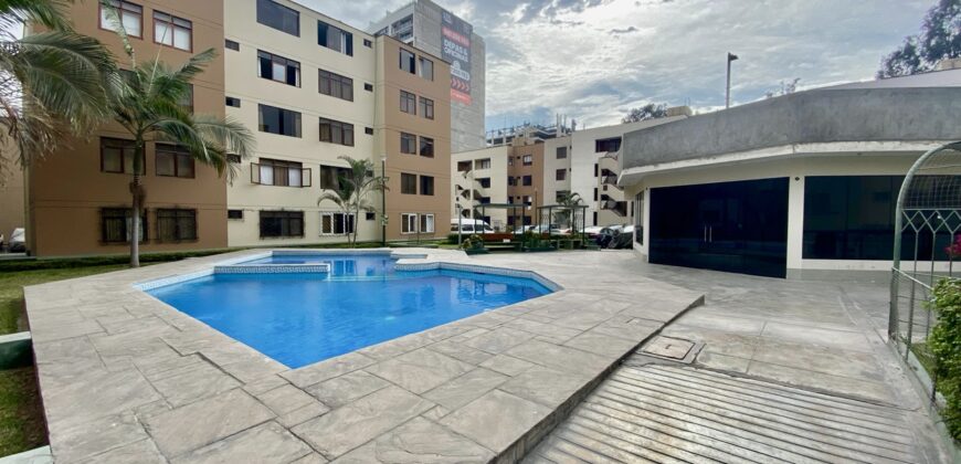 Vendo departamento 1er piso en Condominio Rocío del Golf, Surco.