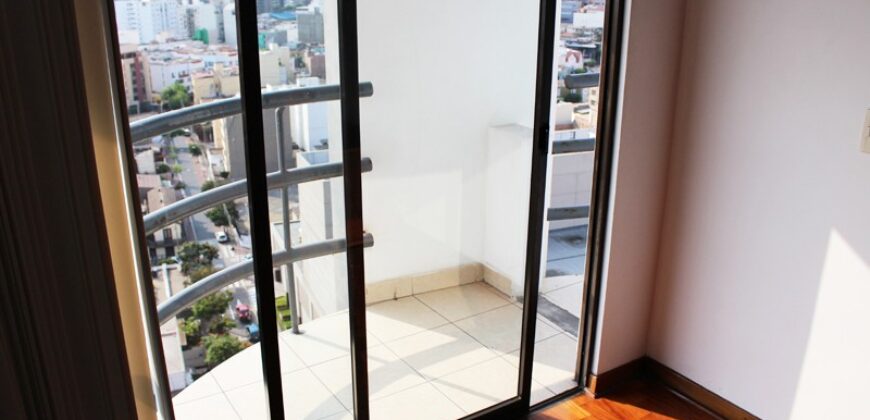 APARTAMENTO DE 3 HABITACIONES MIRAFLORES