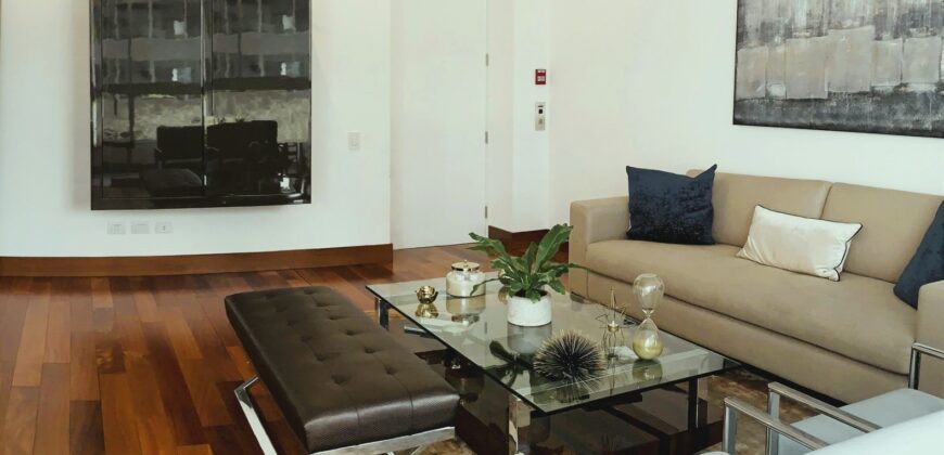 En venta Elegante y Precioso Flat en San Isidro. Excelente ubicación, distribución y magníficos acabados!