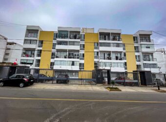 VENTA DE DEPARTAMENTO EN CHORRILLOS EN EL PRIMER PISO🏢