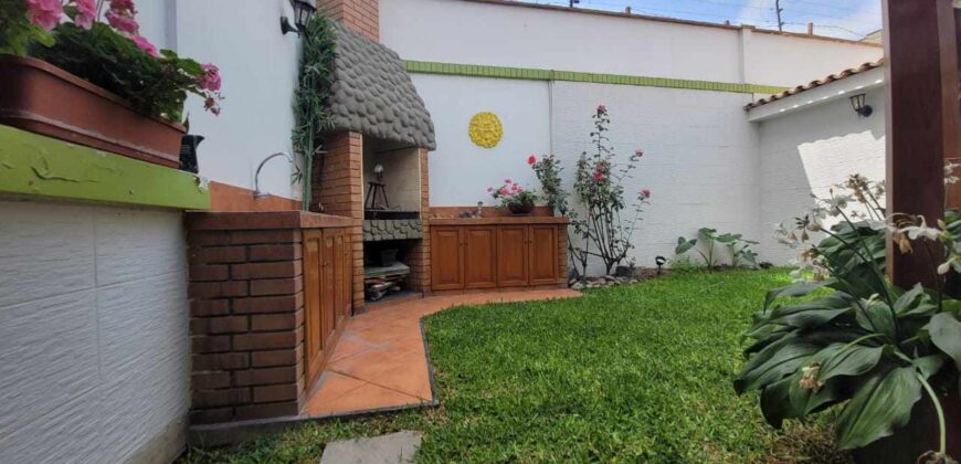 VENDO CASA-TERRENO EN ESQUINA, 375 M2-TAMBO DE MONTERRICO – SURCO