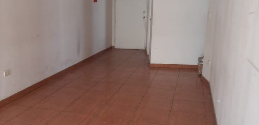 Venta de amplia departamento en Chorrillos