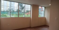 ¡Alquiler de Departamento de estreno en el 1er piso en Condominio en Comas!