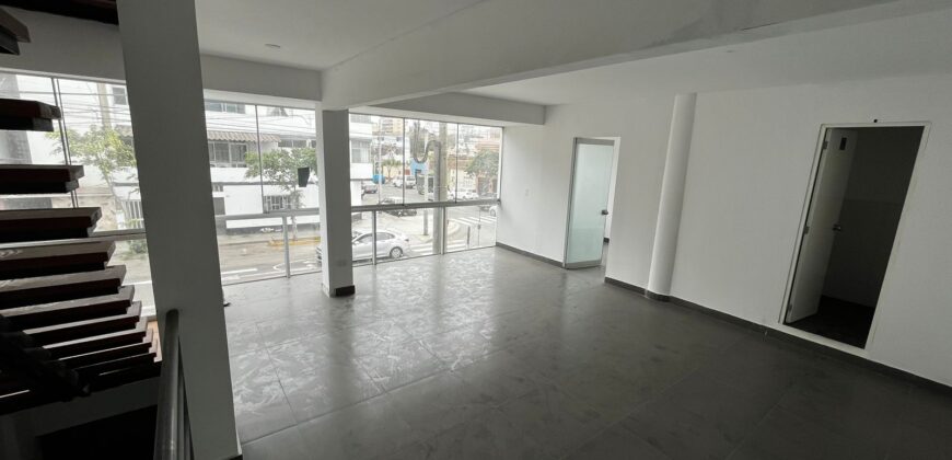 VENTA PROPIEDAD COMERCIAL AV IGNARIO MERINO, A 2 CUADRAS DE JP, LINCE.