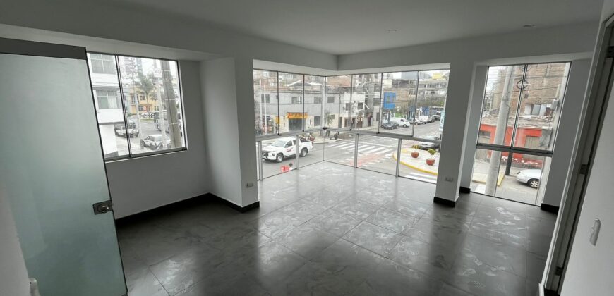 VENTA PROPIEDAD COMERCIAL AV IGNARIO MERINO, A 2 CUADRAS DE JP, LINCE.