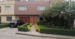 Casa de dos pisos c/azotea en condominio en Barranco (ingreso Av. Bolognesi)