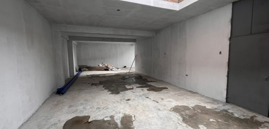 ALQUILER DE AMPLIO LOCAL DE 120 m2 EN VILLA MARIA DEL TRIUNFO