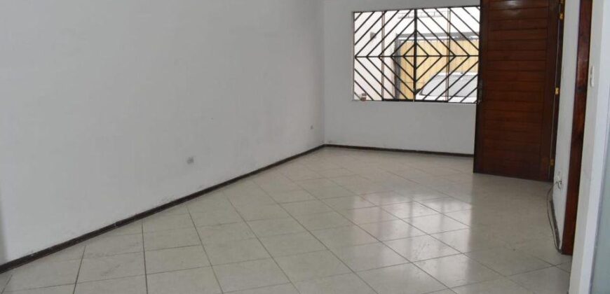 VENTA DE DEPARTAMENTO EN CHORRILLOS EN EL PRIMER PISO🏢