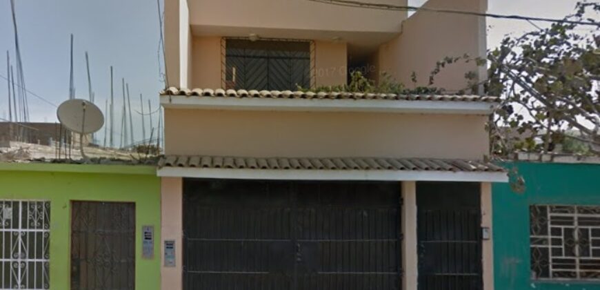 Alquilo casa – 1er. Piso – frente a megaplaza de San Vicente de Cañete