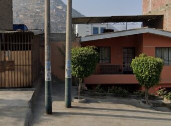 Venta Casa Familiar de 5 Dormitorios con Jardín y Estacionamientos – Villa María Del Triunfo