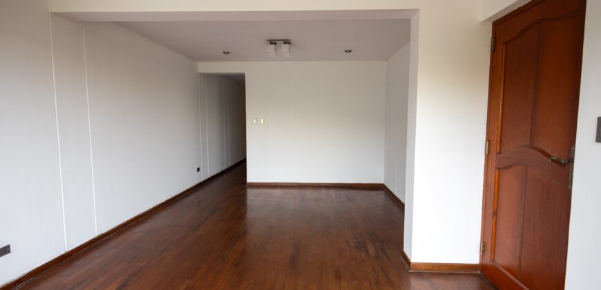 BONITO DEPARTAMENTO EN VENTA, AV. HIGUERETA SURCO