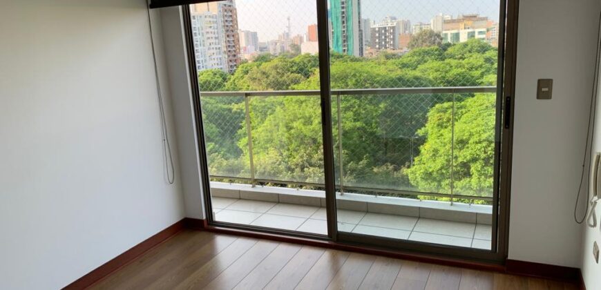 Amplio Departamento Amoblado en Alquiler con Vista Al Parque en Lince