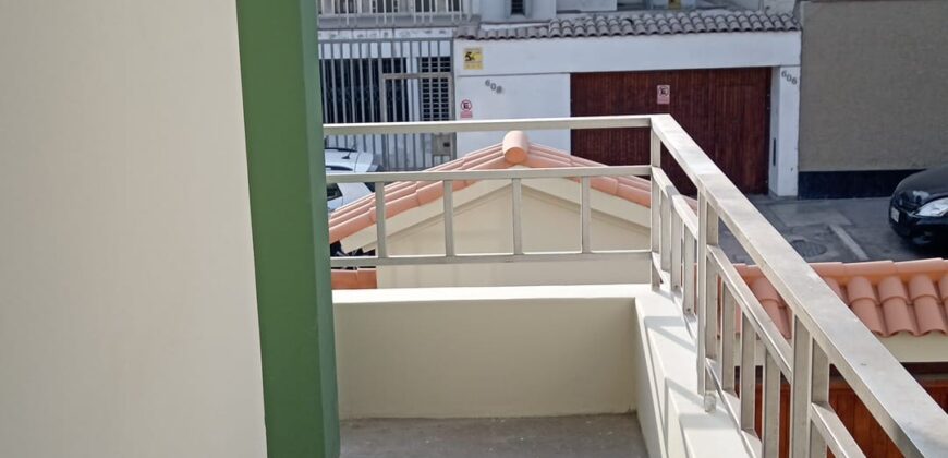 Alquilo DUPLEX en el PRIMER PISO y una parte del SEGUNDO PISO en San Borja