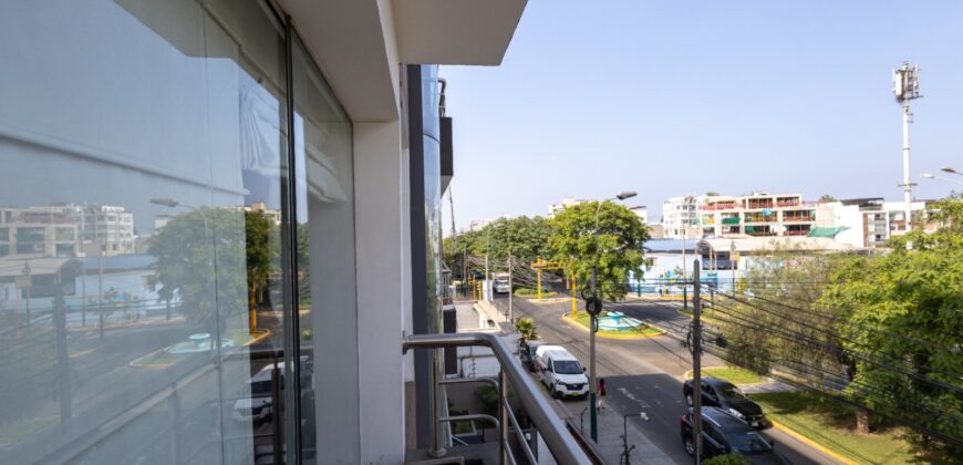 BONITO DEPARTAMENTO EN VENTA, AV. HIGUERETA SURCO