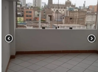 VENDO BONITA OFICINA EN AV. GARZON DE JESUS MARIA DE 18m2 DESOCUPADO CON VISTA INTERIOR A LA IGLESIA SAN JOSE