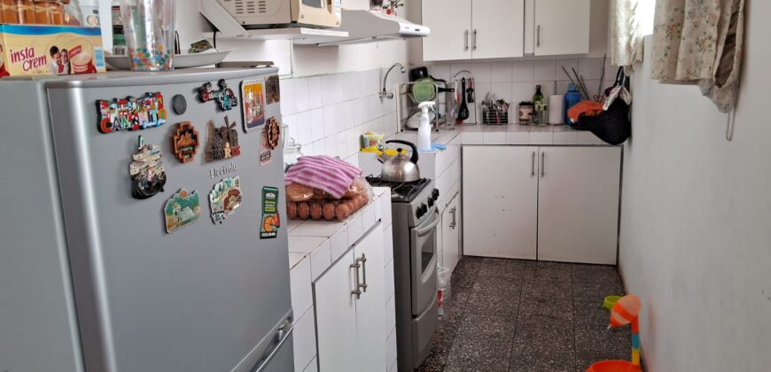 VENDO CASA DE TRES PISOS EN BELLAVISTA URB. SAN JOAQUIN