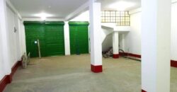 Alquilo Local Comercial De 150 M2 .