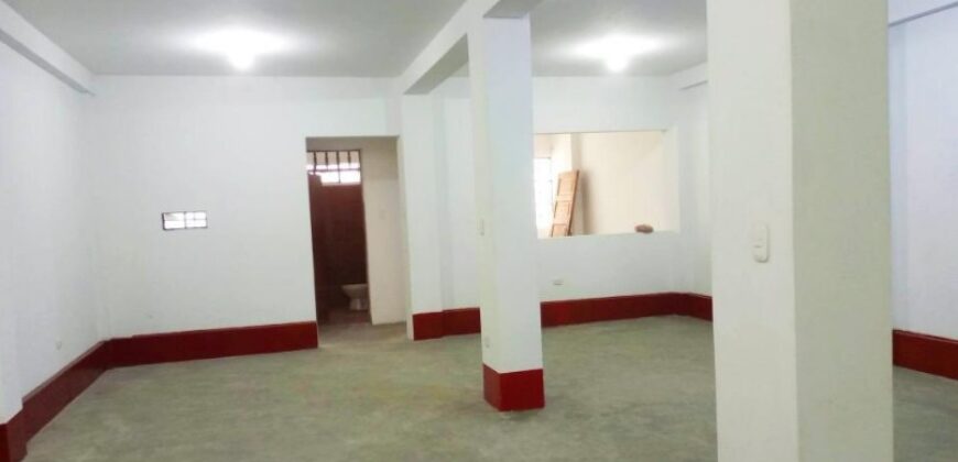 Alquilo Local Comercial De 150 M2 .