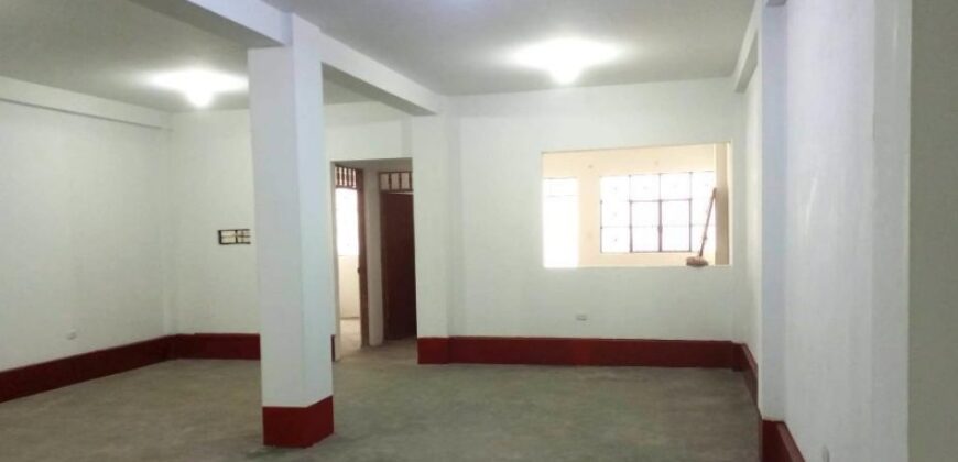 Alquilo Local Comercial De 150 M2 .