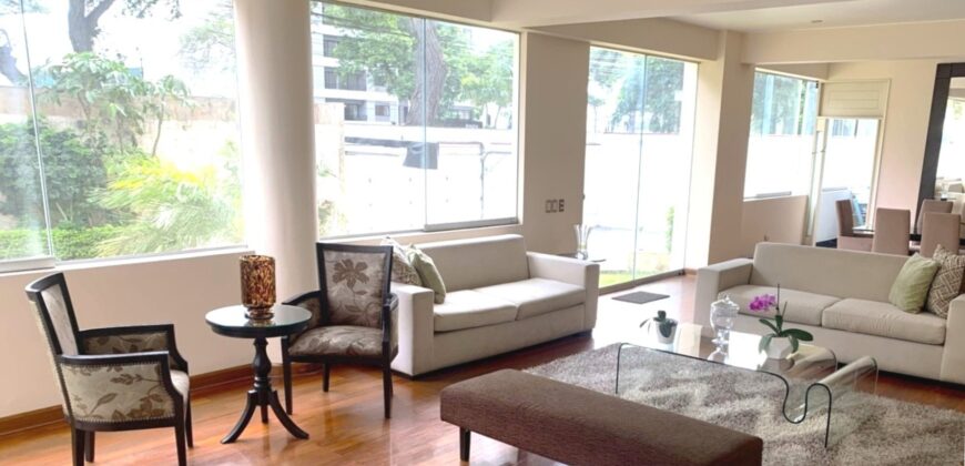 Espectacular departamento de 714m2 con piscin, jardines . San Isidro