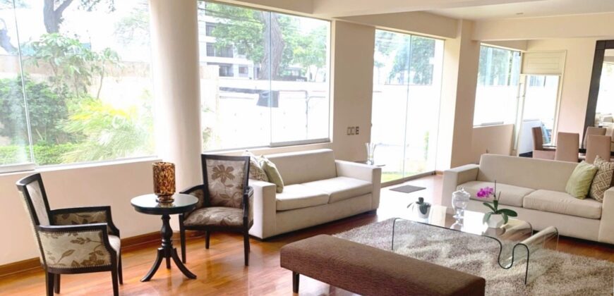 En venta gran y lindo departamento de 714m2.- San Isidro.