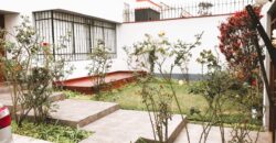 En venta amplia casa muy bien ubicada en Urb. La Aurora – Miraflores