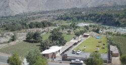 ocasión!!! vendo hermosa casa de campo en Lunahuaná con un área de 3,000 mt2, ubicado en el Predio Rural Jacayita Chico Sector Jacaya – Cañete, Valle Cañete, Distrito de Pacarán, Provincia de Cañete y Departamento de Lima, con todos los documentos en orden, con una hermosa vista, todo instalado, tiene piscina con vista al Rio, juegos para niños y adultos, áreas verdes, un amplio comedor y cocina, sala de estar, cómodas habitaciones y más, referencia Carretera Kilómetro 46, Carretera Cañete, Pacarán, Lunahuaná, buen precio $450,000 a tratar; llamar al teléfono 990104300 para coordinar; en caso no responda dejar mensaje por whatsapp para coordinar.