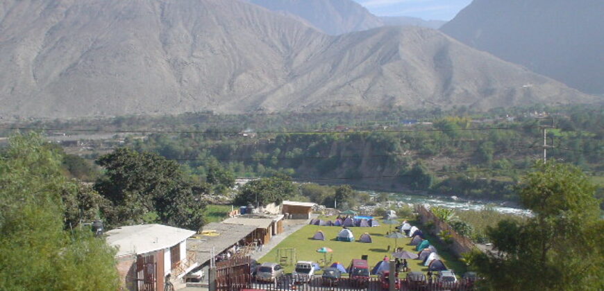 ocasión!!! vendo hermosa casa de campo en Lunahuaná con un área de 3,000 mt2, ubicado en el Predio Rural Jacayita Chico Sector Jacaya – Cañete, Valle Cañete, Distrito de Pacarán, Provincia de Cañete y Departamento de Lima, con todos los documentos en orden, con una hermosa vista, todo instalado, tiene piscina con vista al Rio, juegos para niños y adultos, áreas verdes, un amplio comedor y cocina, sala de estar, cómodas habitaciones y más, referencia Carretera Kilómetro 46, Carretera Cañete, Pacarán, Lunahuaná, buen precio $450,000 a tratar; llamar al teléfono 990104300 para coordinar; en caso no responda dejar mensaje por whatsapp para coordinar.