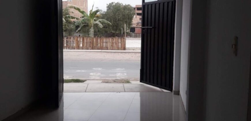 VENDO CASA EN ESQUINA FRENTE A PARQUE