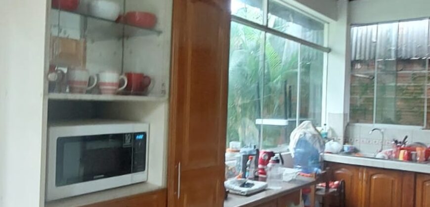 VENDO CASA CERCA AL AEROPUERTO DE PUCALLPA