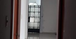 VENDO CASA EN ESQUINA FRENTE A PARQUE