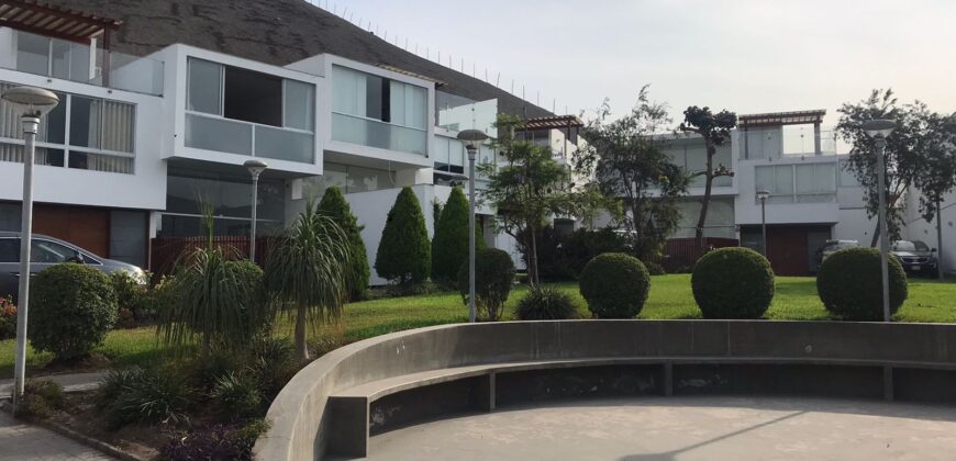 Vendo Casa en Calle Acapulco – Sol de La Molina – Primera Etapa – La Molina