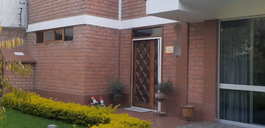 Vendo Casa en la Av. Los Cedros cuadra 14 – Chaclacayo