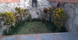 Vendo Casa en Av. Los Robles cuadra 7 – Chaclacayo