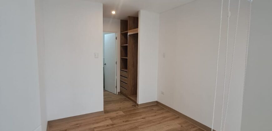 FLAT CASI NUEVO EN LOS LAURELES CERCA A PARQUE GUATEMALA