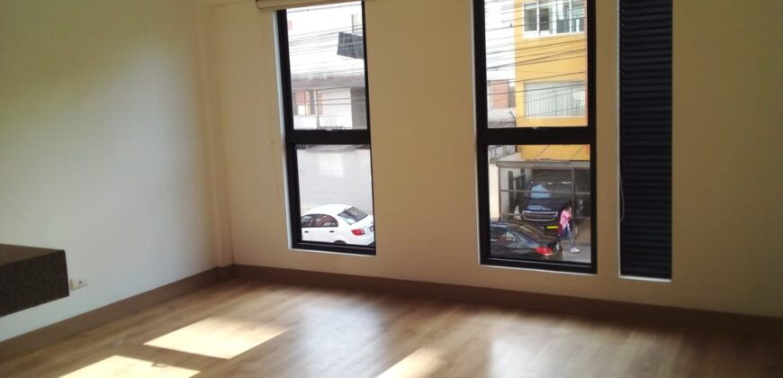 Vendo duplex en Surquillo (límite con Miraflores)