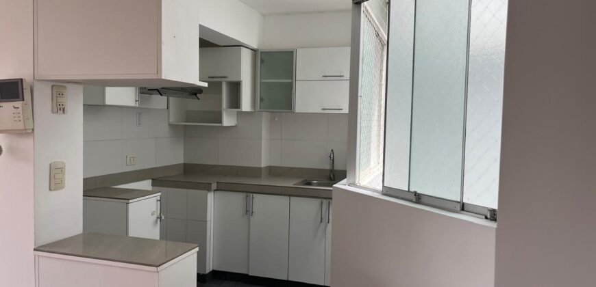 Venta Departamento- Mejor zona de Santa Leonor – Full Seguridad – Vigilancia 24 horas – Rodeado de áreas verdes.