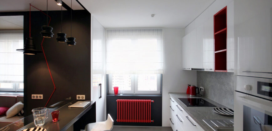 Apartamento de lujo de una habitación con balcón